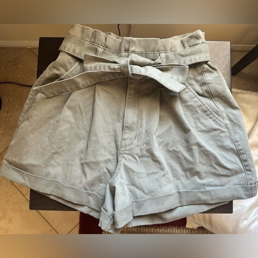 Hollister Ultra High Rise Shorts